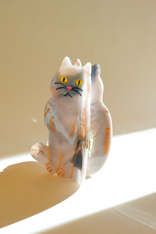 グレーの猫のヘアクリップ 陸の動物