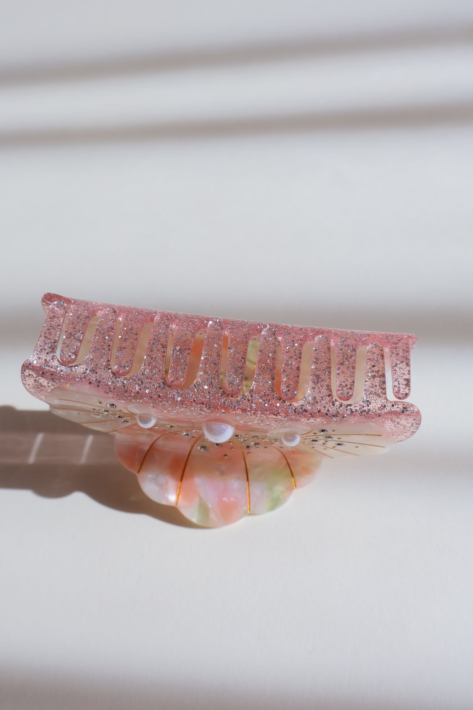 クリスタルシェルのヘアクリップを販売 海の生き物のヘアクリップ
