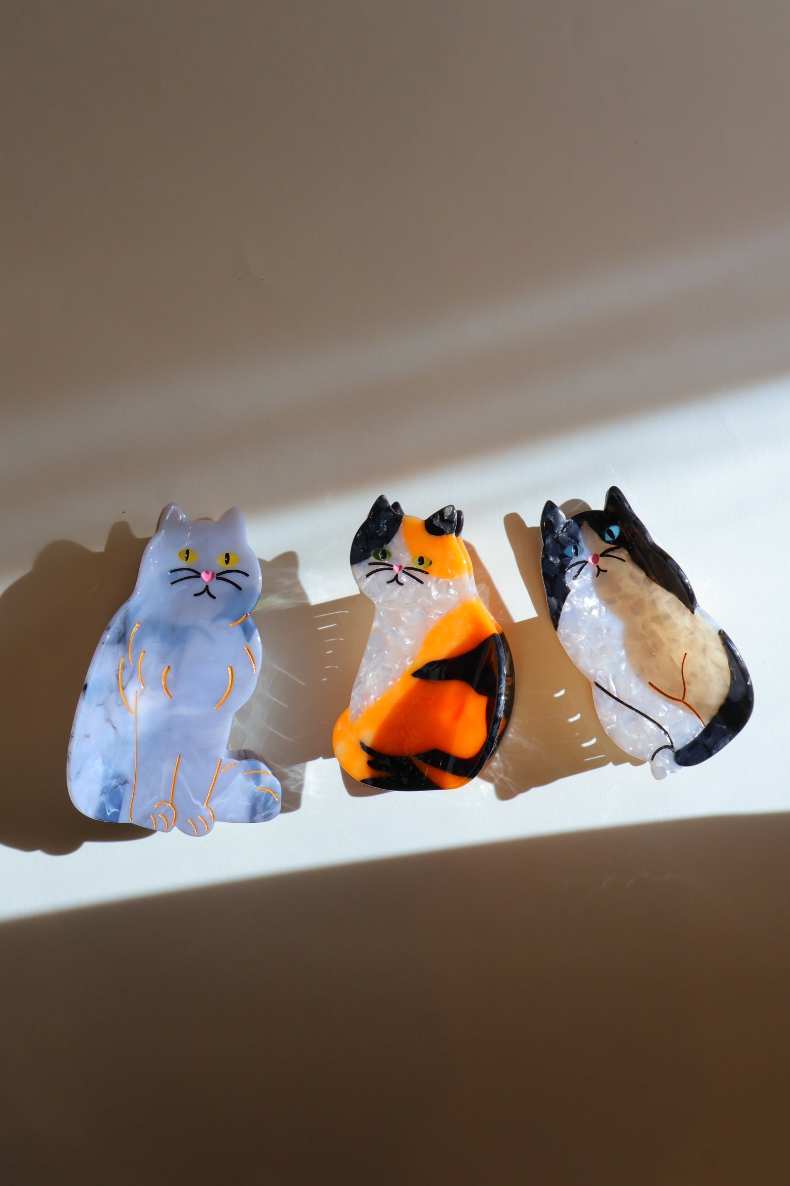 三毛猫のヘアクリップ – BALLKOSS